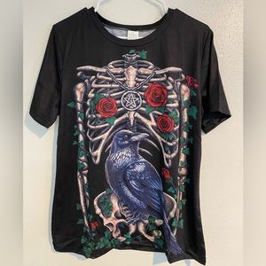 NWT Womans L Raven and Rose tee